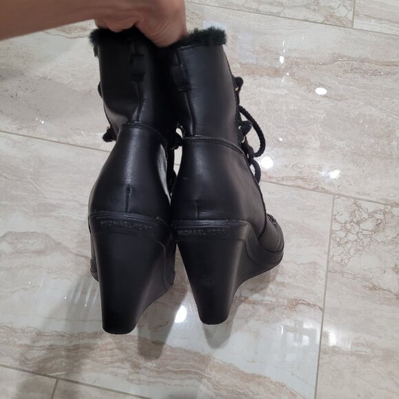Michael Kors Boots. Leather Upper. Genuine Fur Lining. Wedge. Black. 7.5 - 8M. - Picture 8 of 13